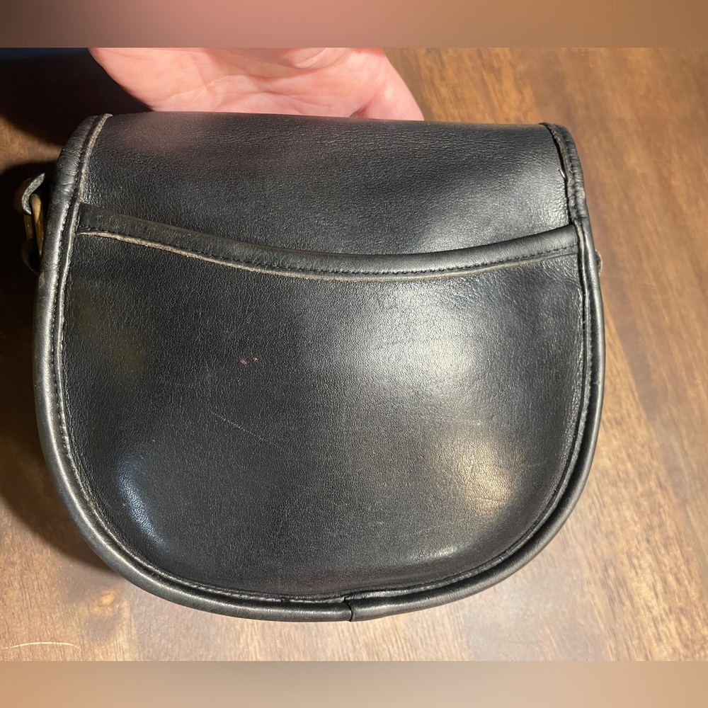 Coach Black Leather Crossbody Saddle Bag with Gold Turnlock - Picture 7 of 9
